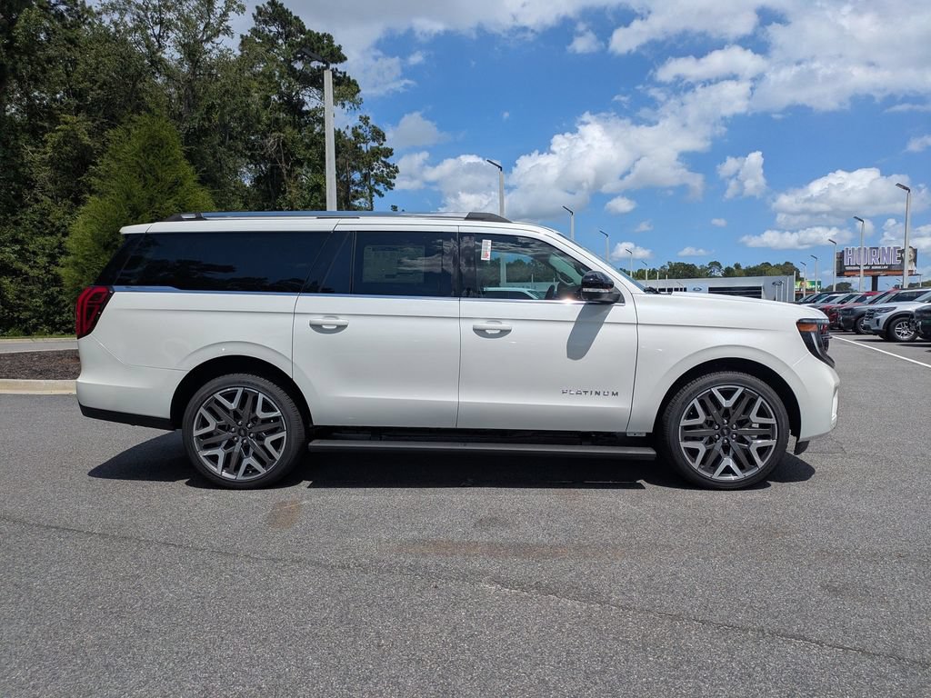 New 2026 Ford Expedition Max Platinum w/ Platinum Ultimate Package AWD/4WD image 3