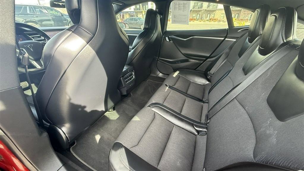 Used 2018 Tesla Model S 75D AWD/4WD image 24
