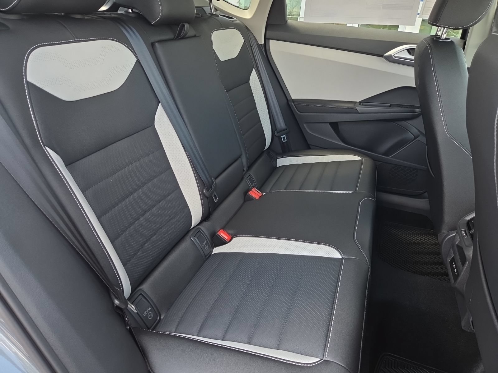 New 2026 Volkswagen Taos SEL AWD/4WD image 20