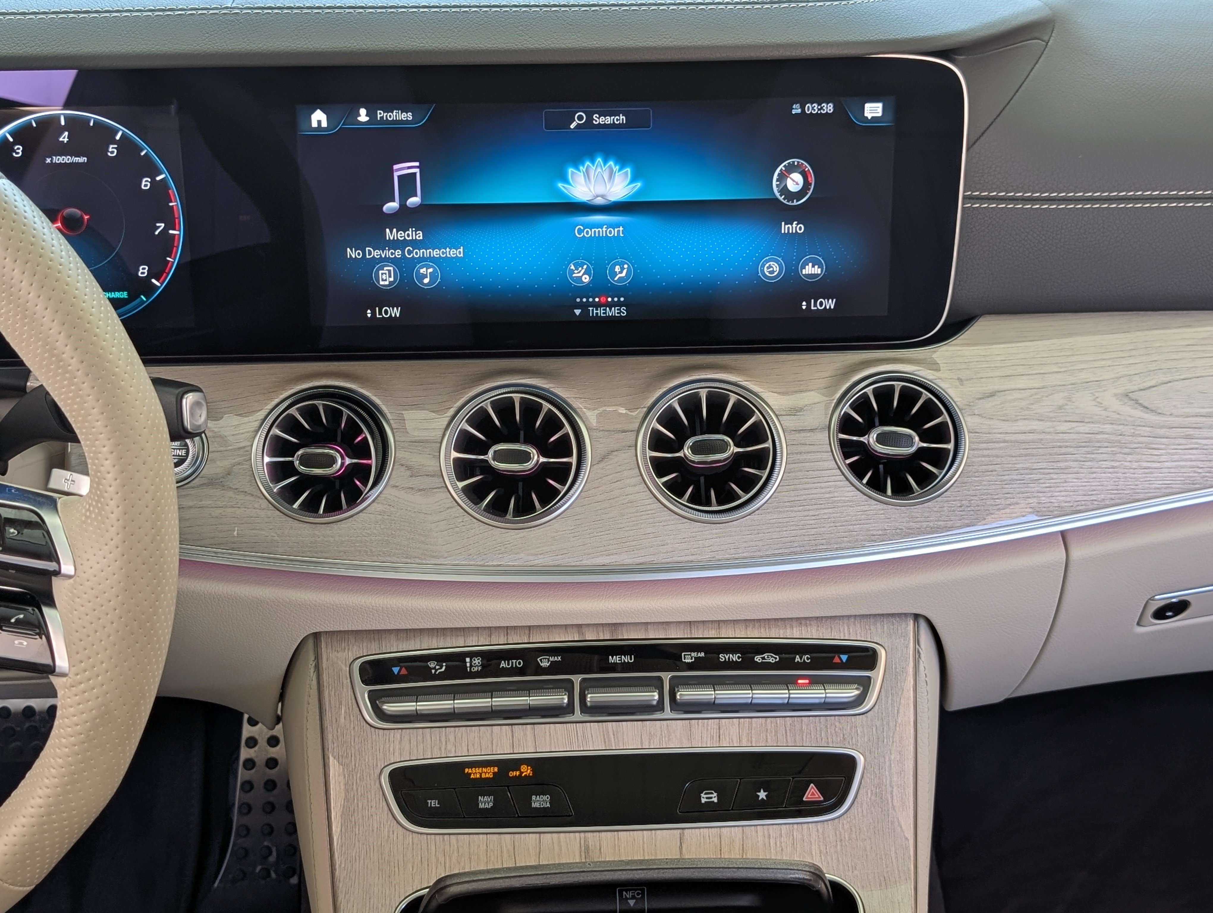 Used 2023 Mercedes-Benz E 450 Coupe image 25
