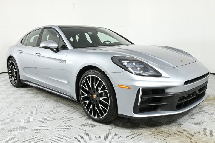 New 2025 Porsche Panamera 4 image 25