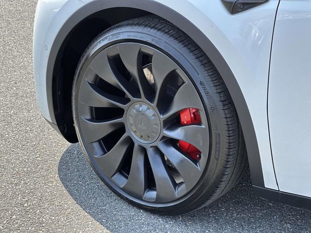 Used 2021 Tesla Model Y Performance image 8