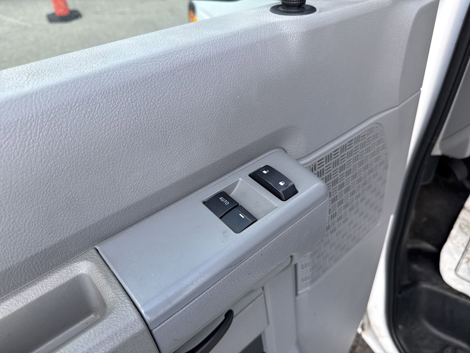 Used 2011 Ford E-250 and Econoline 250 w/ Commercial Cargo Van Pkg image 20