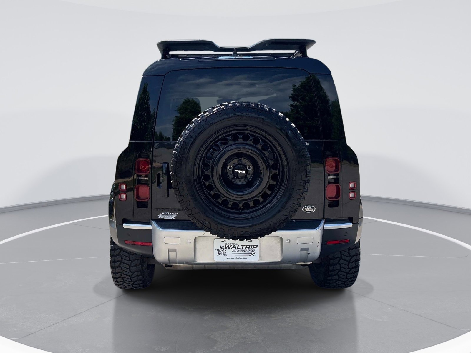 Used 2022 Land Rover Defender 110 S AWD/4WD image 7