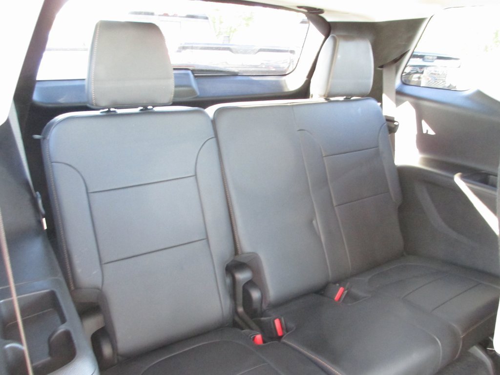 Used 2021 Chevrolet Traverse LT w/ LT Premium Package image 23