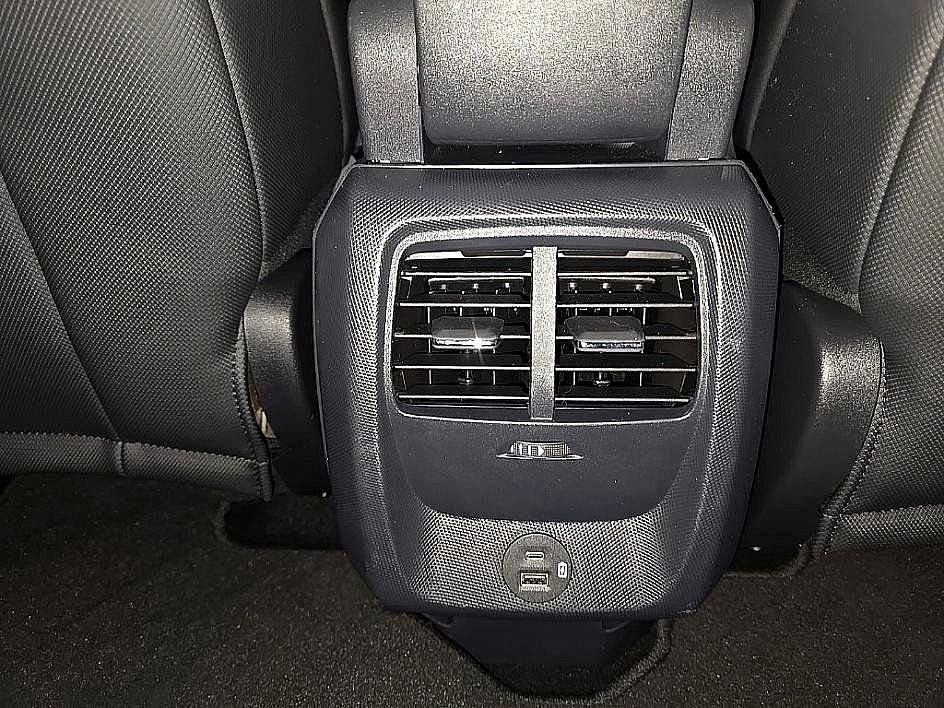 Used 2022 Ford Mustang Mach-E Select image 33