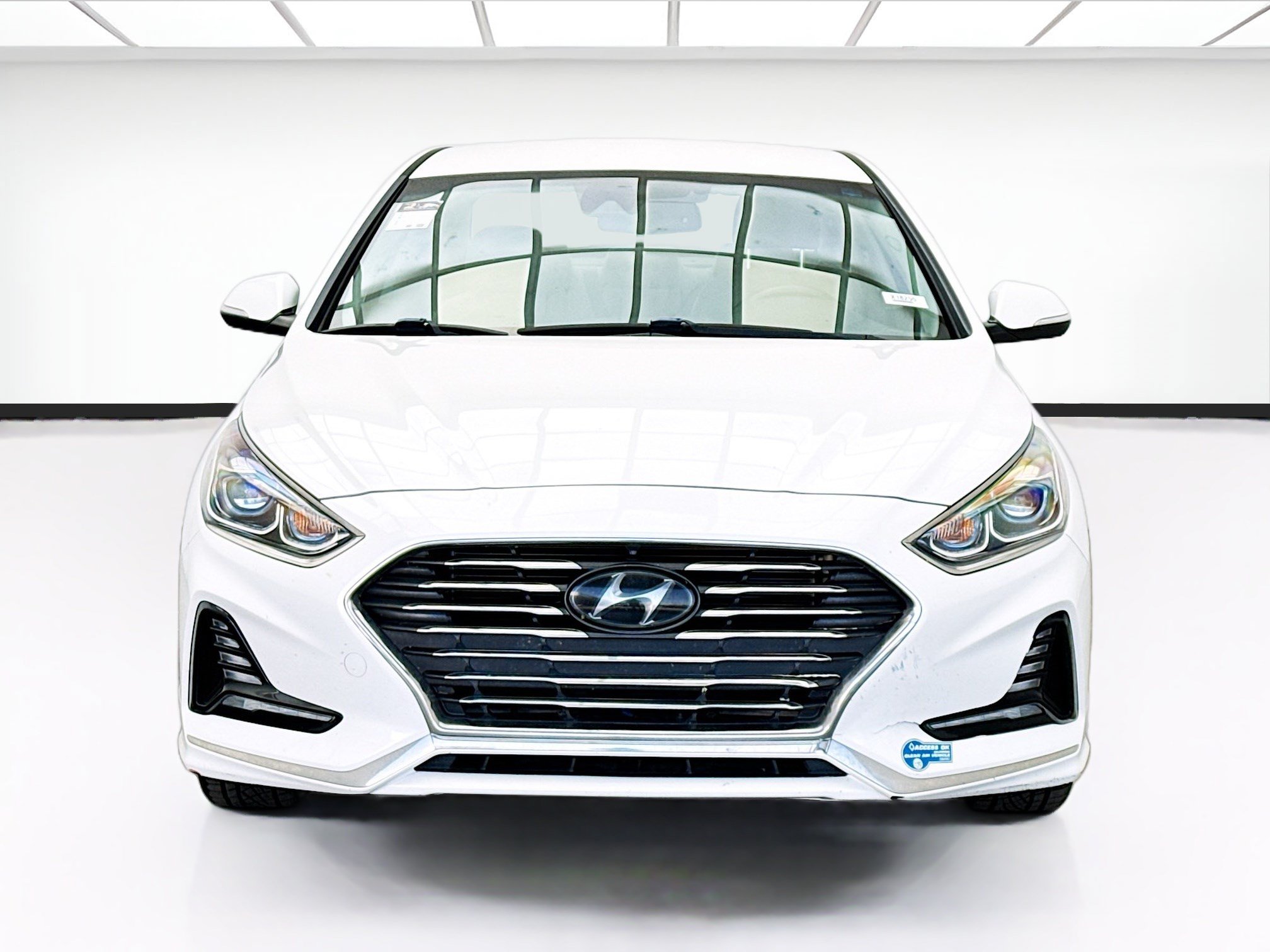 Used 2019 Hyundai Sonata Limited FWD image 2