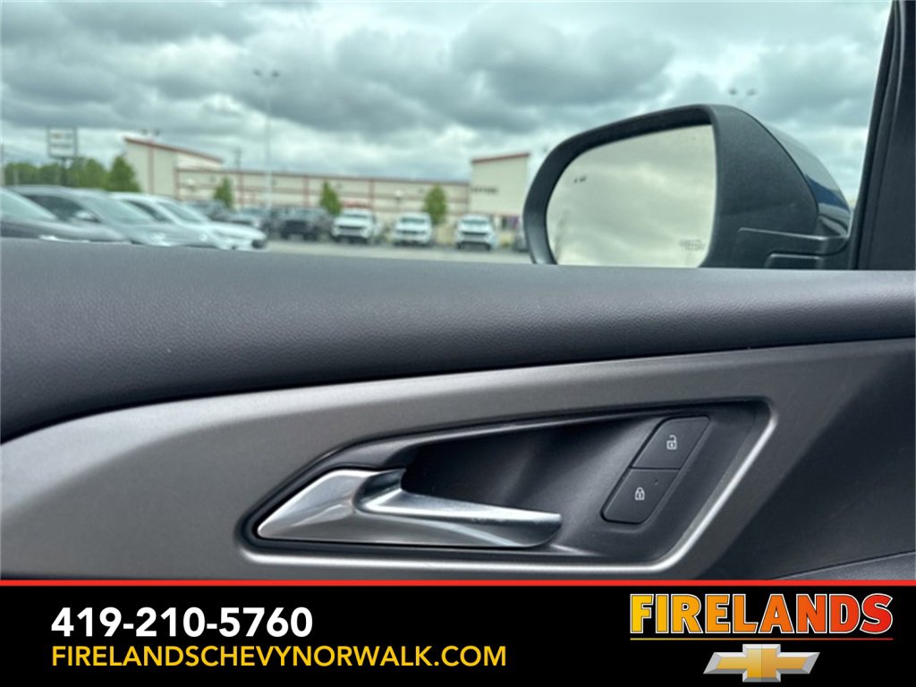 New 2025 Chevrolet Traverse LT w/ Enhanced Driving Package image 15