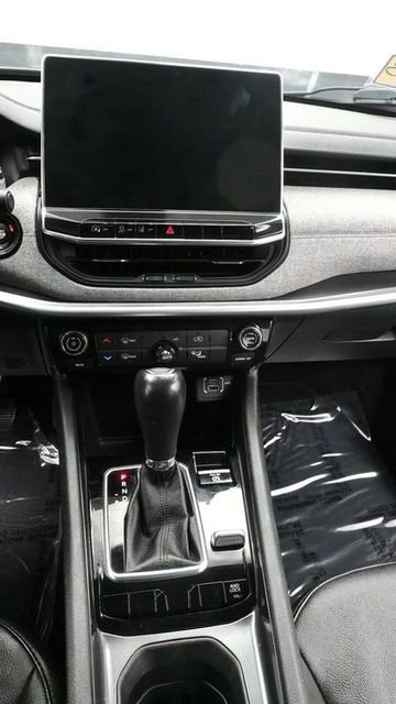 Used 2022 Jeep Compass Latitude AWD/4WD image 21