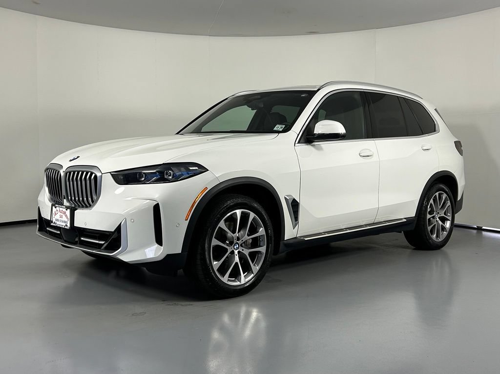Used 2024 BMW X5 xDrive40i AWD/4WD image 3