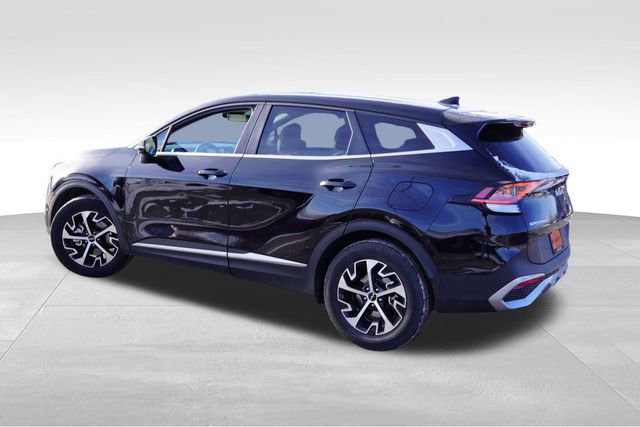 Used 2023 Kia Sportage EX image 8