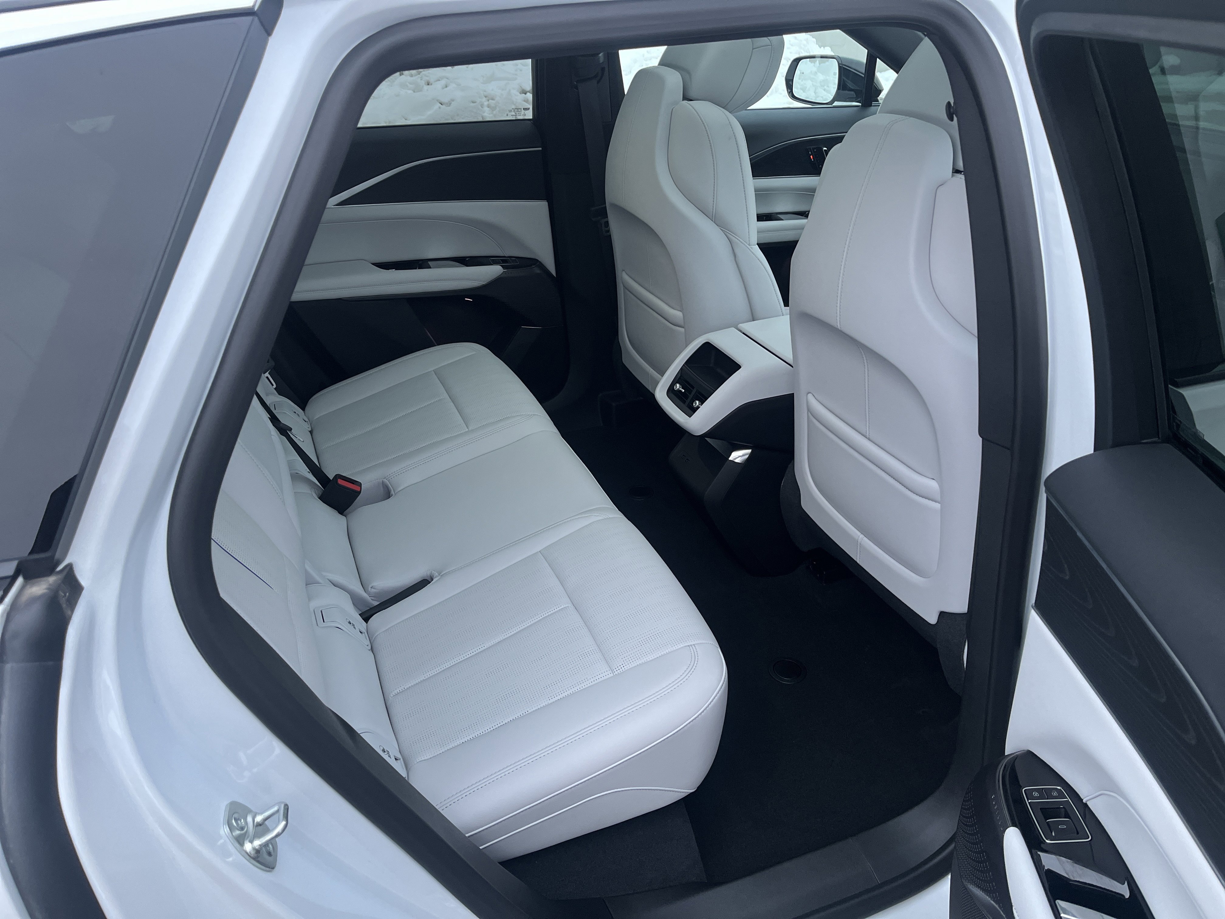 Used 2025 Cadillac Lyriq Luxury image 13