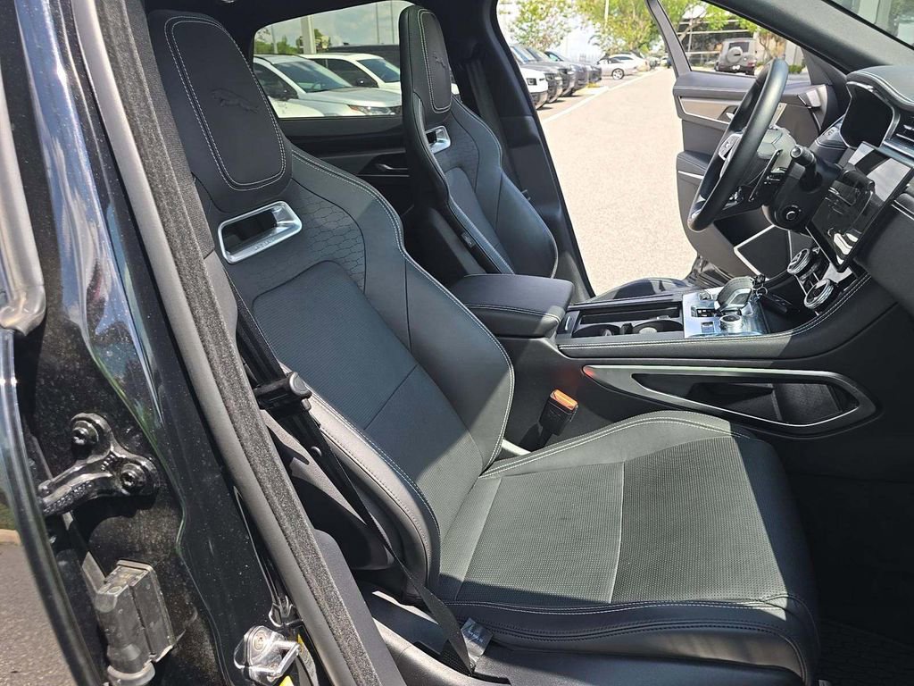 Used 2025 Jaguar F-PACE R-Dynamic S image 10