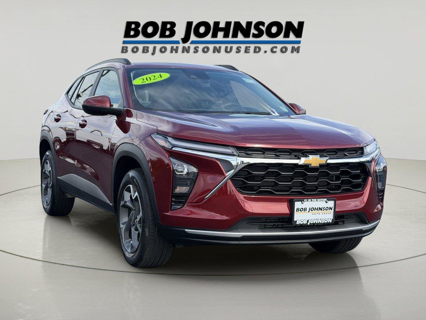 Used 2024 Chevrolet Trax LT w/ Driver Confidence Package FWD image 2