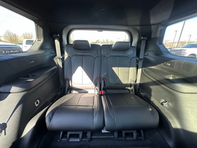 New 2025 Jeep Grand Cherokee L Limited AWD/4WD image 31