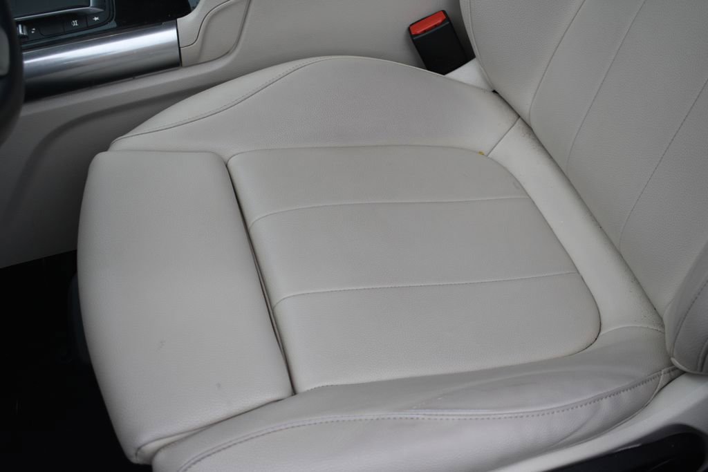 Used 2022 Mercedes-Benz GLA 250 w/ Premium Package Lite image 11