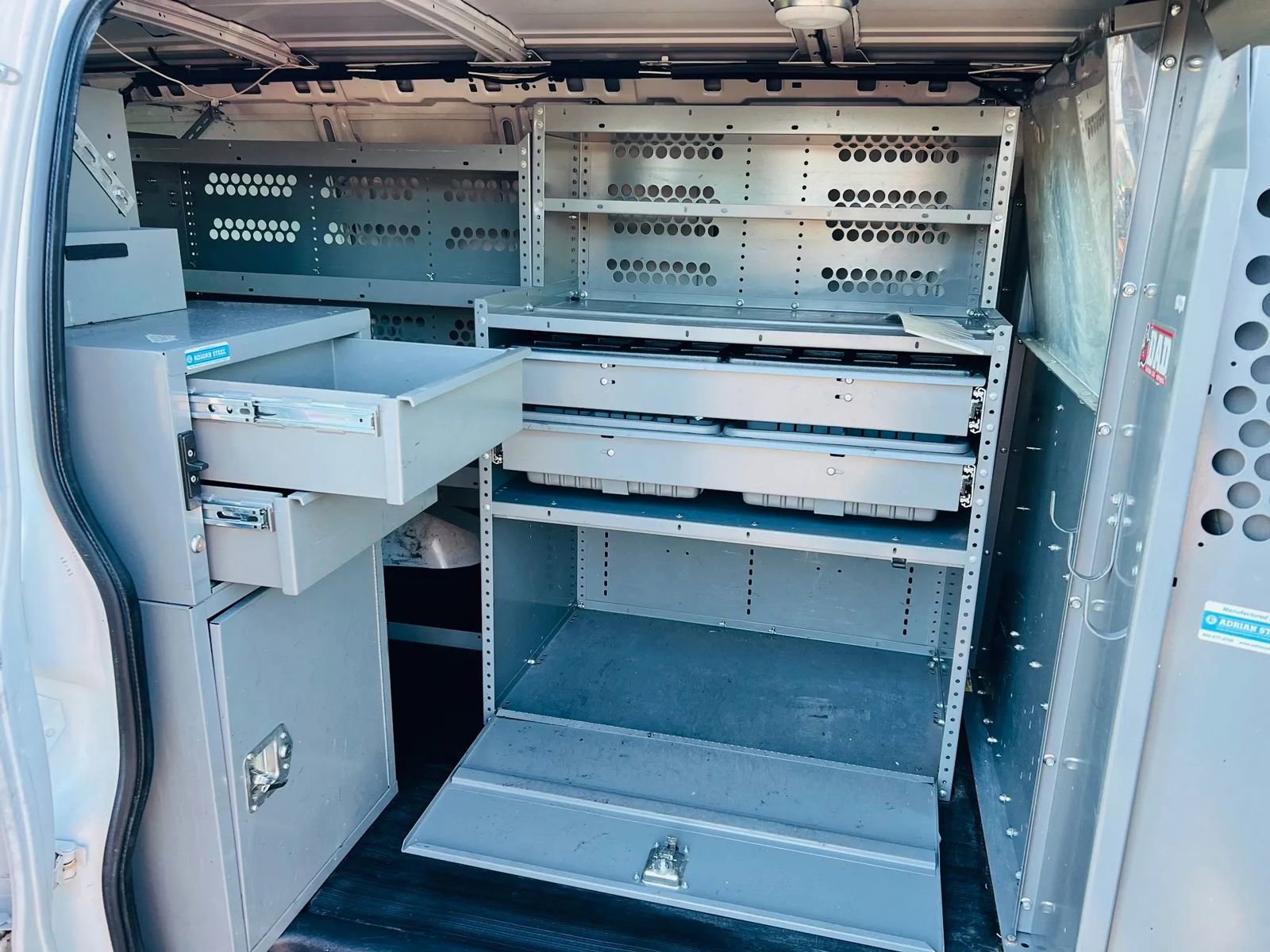 Used 2013 Chevrolet Express 2500 image 14