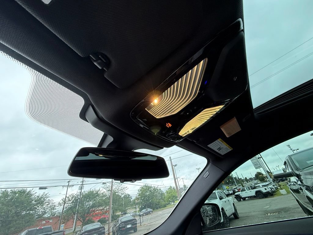 Used 2018 BMW 530e RWD image 24