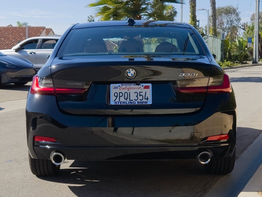 Used 2025 BMW 330i Sedan w/ Parking Assistance Package image 30