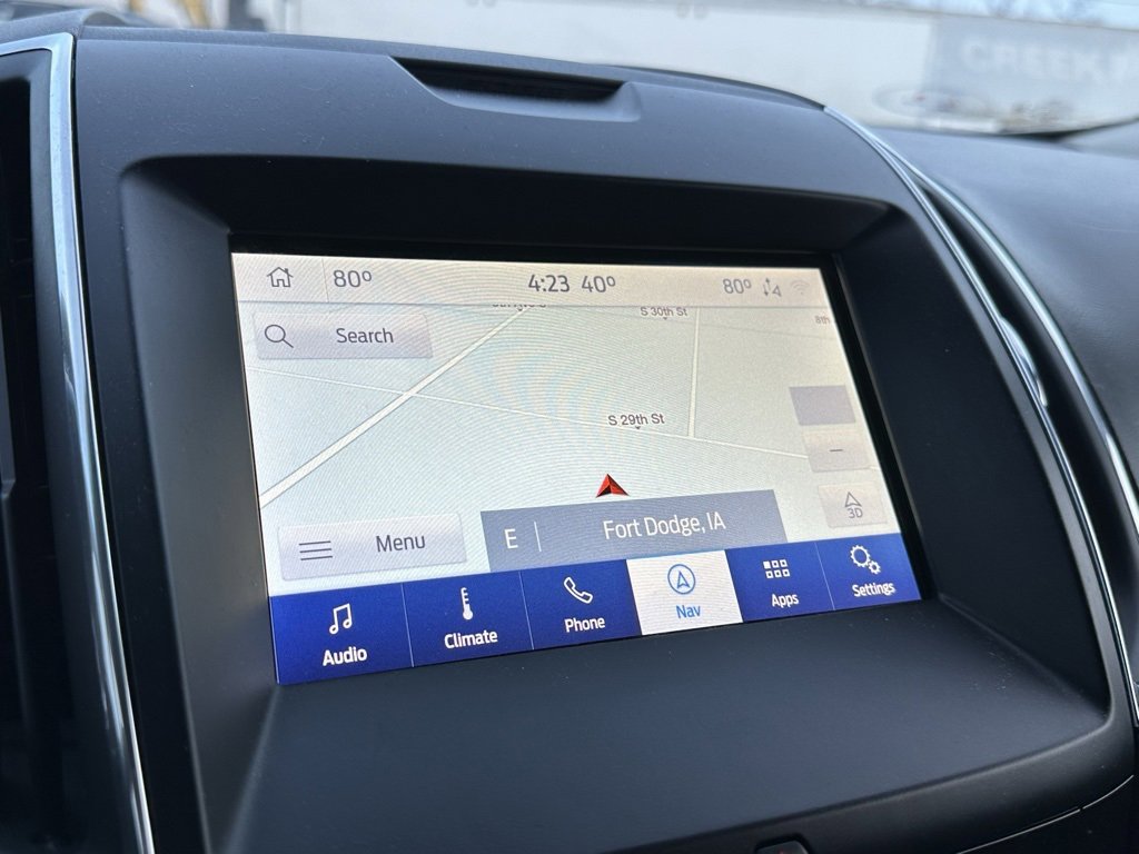 Used 2020 Ford Edge Titanium image 32