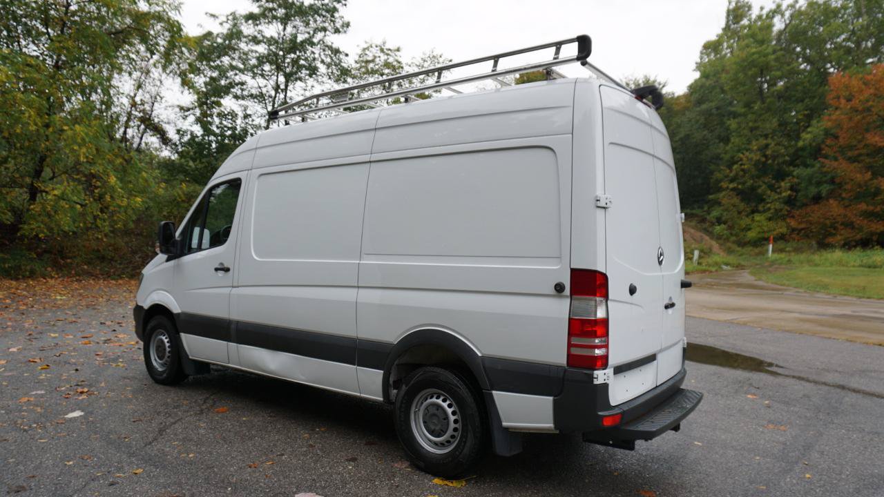 Used 2017 Mercedes-Benz Sprinter 2500 image 3