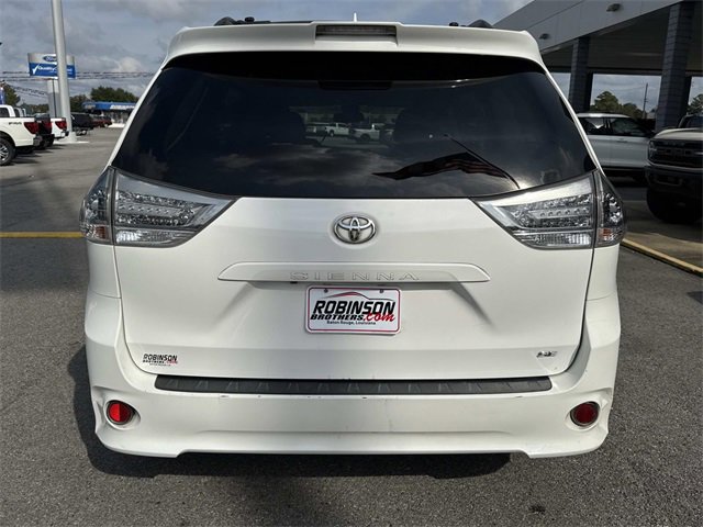 Used 2019 Toyota Sienna SE image 6