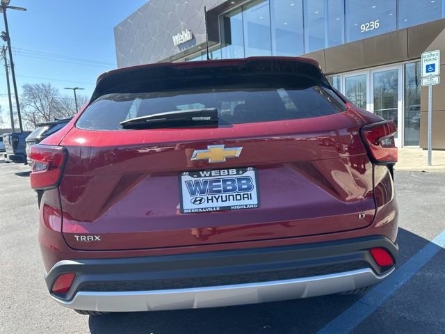 Used 2025 Chevrolet Trax LT w/ LT Convenience Package image 33