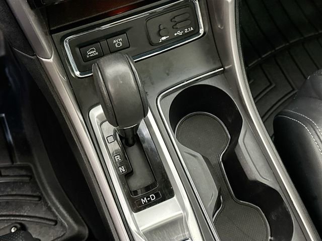 Used 2022 Subaru Ascent Limited w/ Technology Package image 16