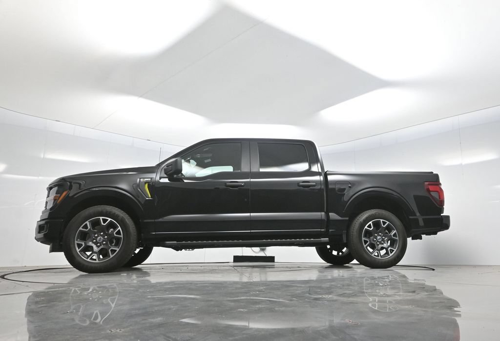 Used 2025 Ford F150 STX w/ Equipment Group 200A RWD image 7