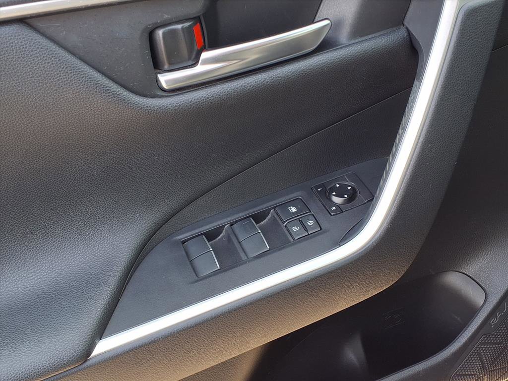 Used 2019 Toyota RAV4 XSE image 19