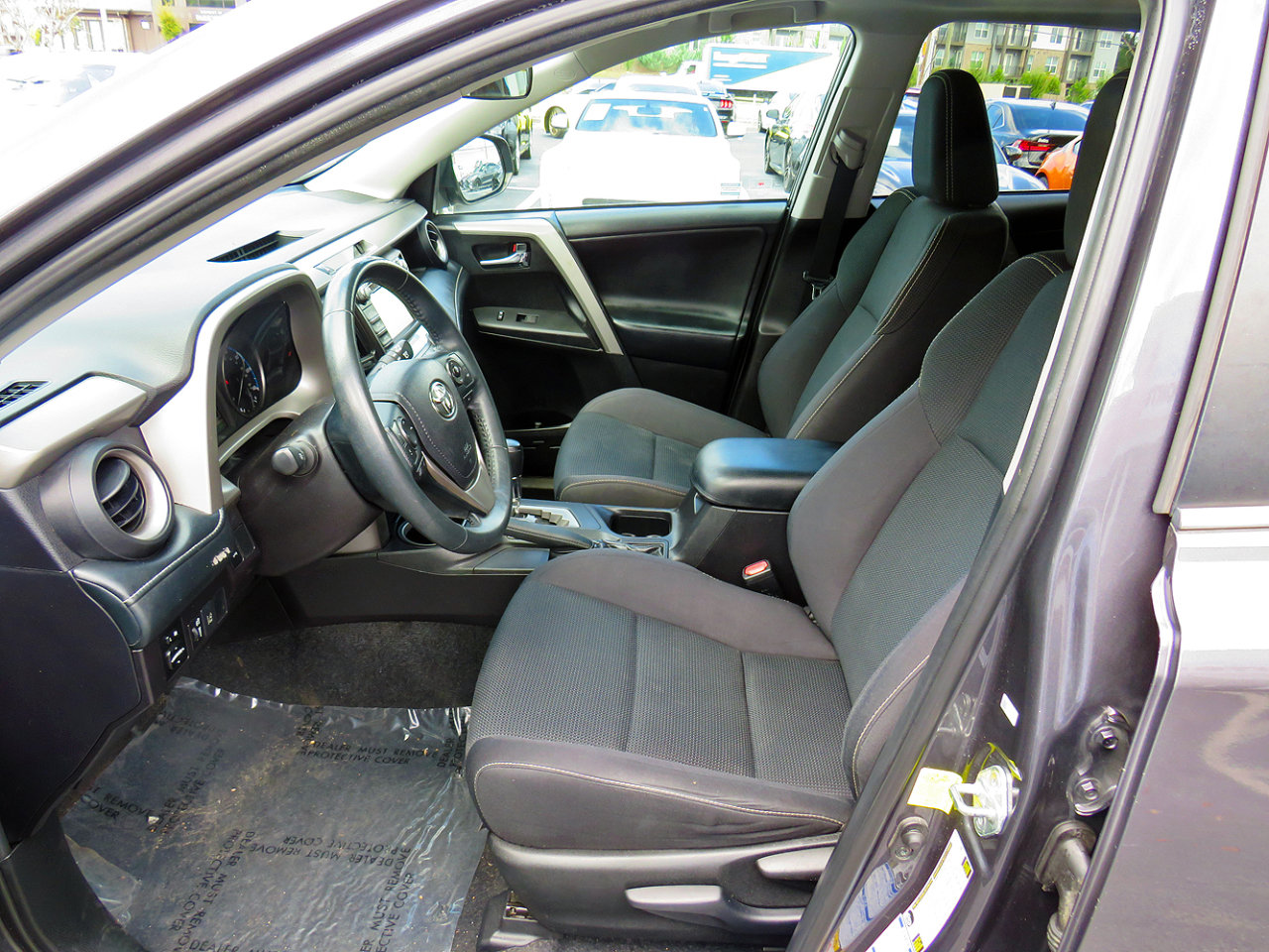 Used 2018 Toyota RAV4 XLE image 11