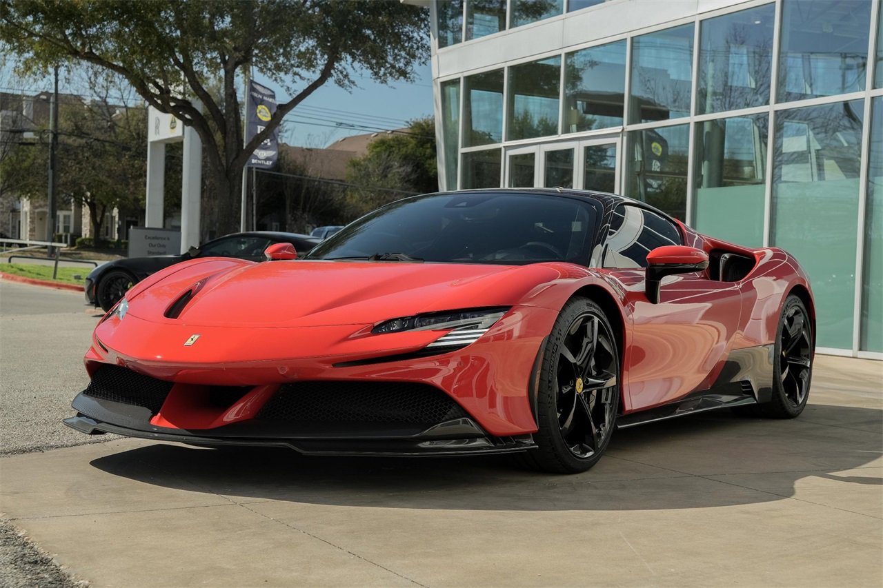 Used 2021 Ferrari SF90 Stradale Base image 3