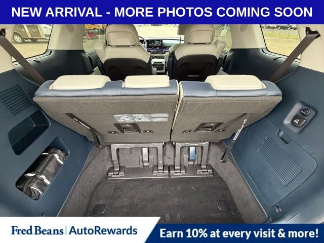 Used 2025 Kia Carnival SX Prestige FWD image 13