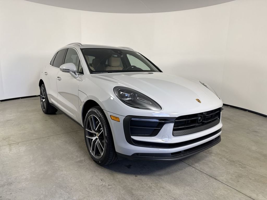 New 2026 Porsche Macan AWD/4WD image 9