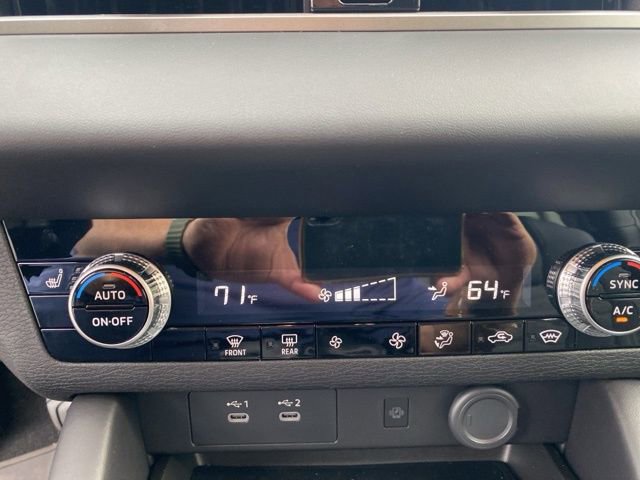 New 2025 Mitsubishi Outlander SE image 27