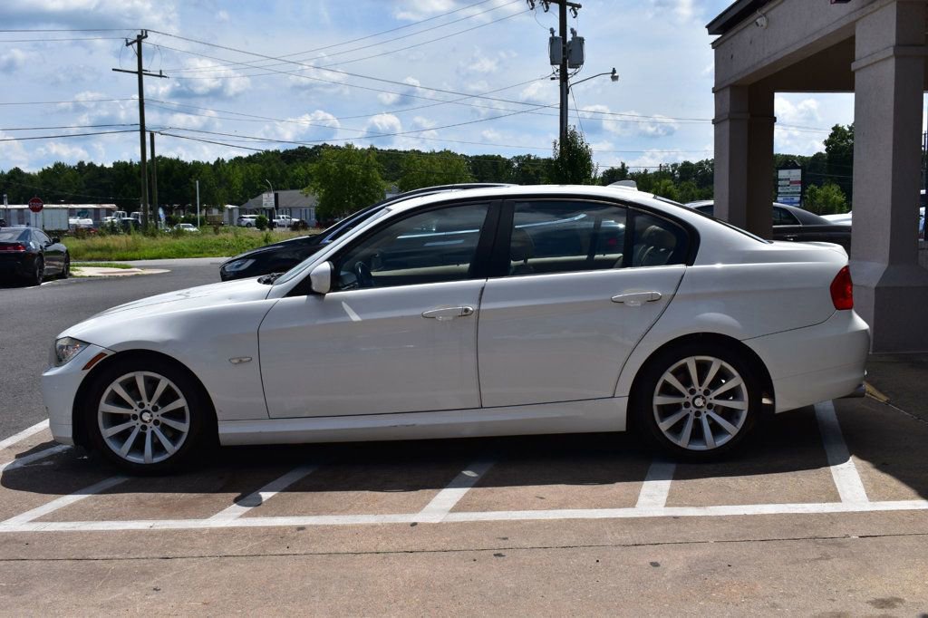 Used 2011 BMW 328i Sedan w/ Premium Pkg image 5