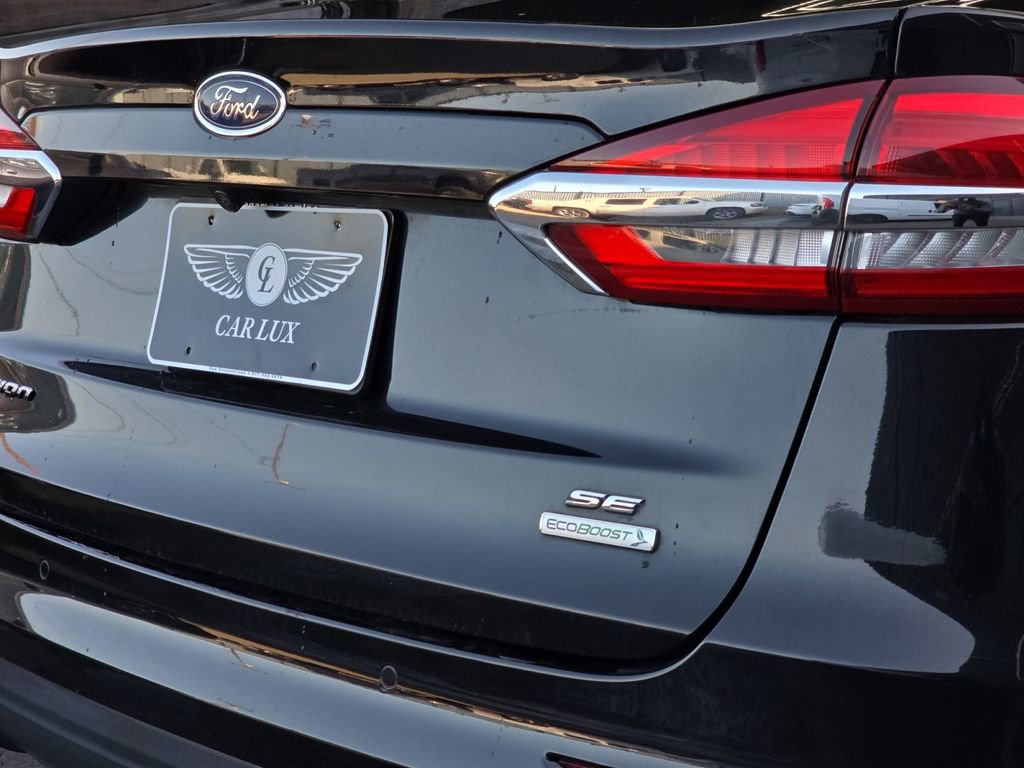 Used 2020 Ford Fusion SE image 26
