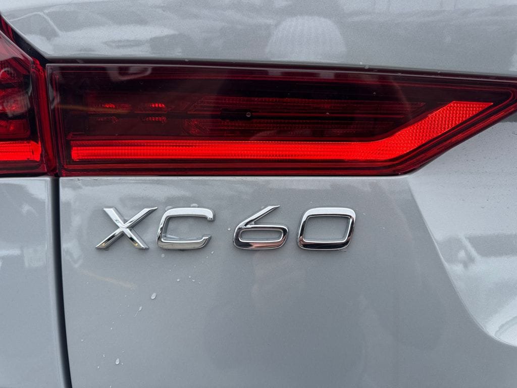 New 2026 Volvo XC60 T8 Polestar w/ Protection Package Premier AWD/4WD image 9