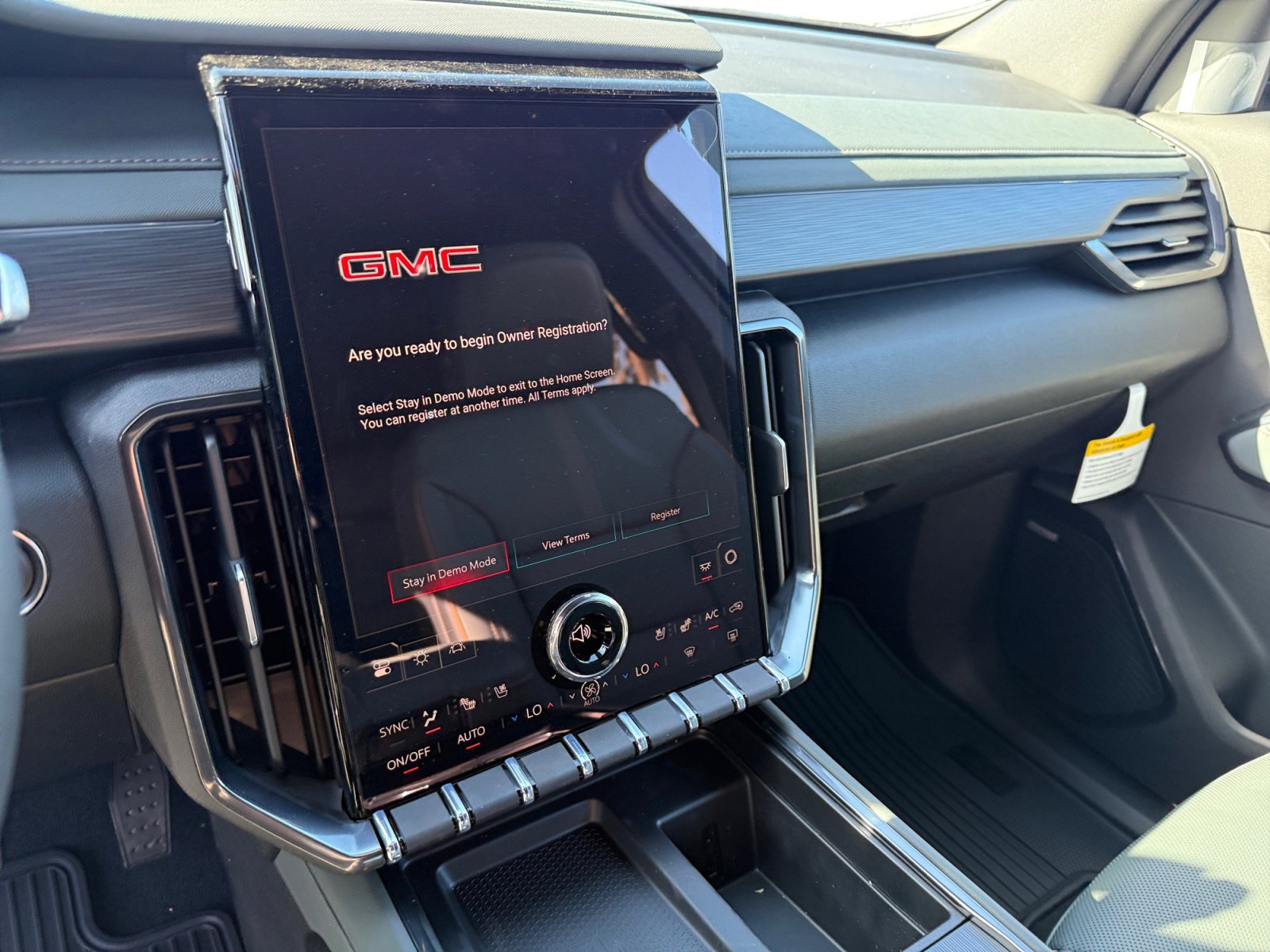 New 2026 GMC Acadia AT4 w/ Luxury Package image 12