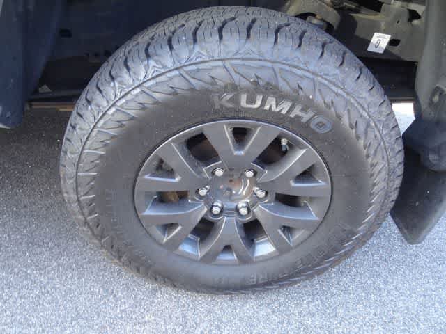 Used 2020 Toyota Tacoma SR5 AWD/4WD image 14