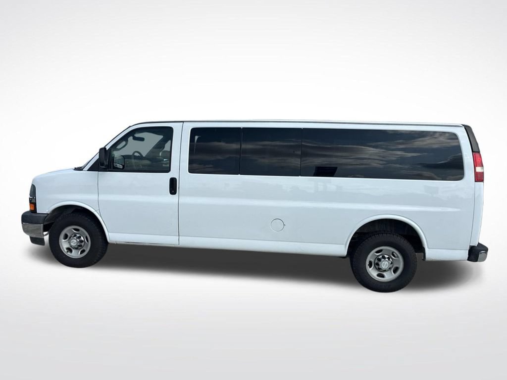Used 2017 Chevrolet Express 3500 LT w/ LT Preferred Equipment Group RWD image 12