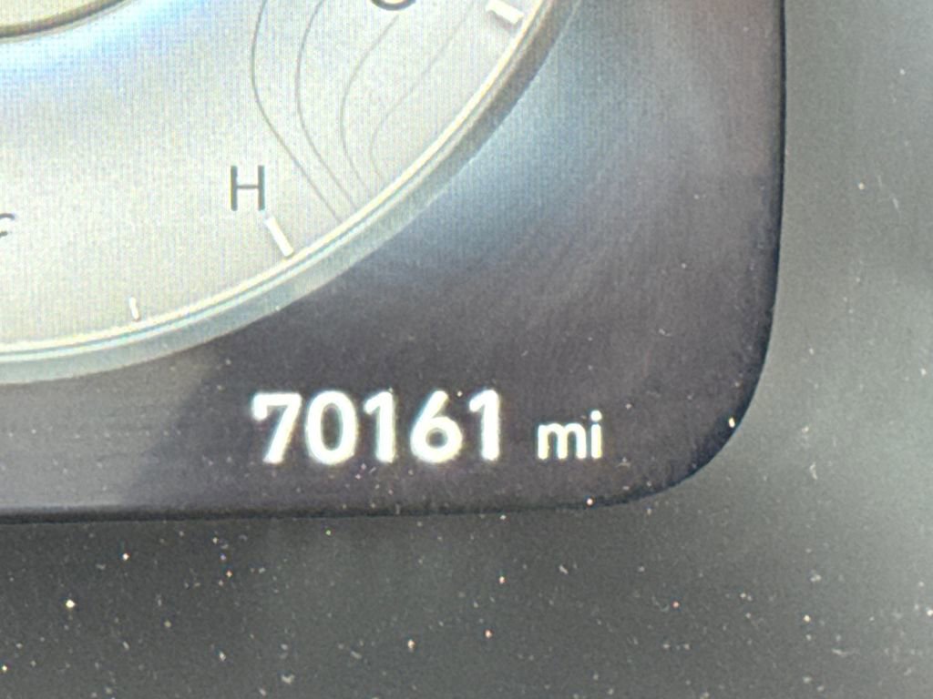 Used 2023 Hyundai Palisade Calligraphy image 9