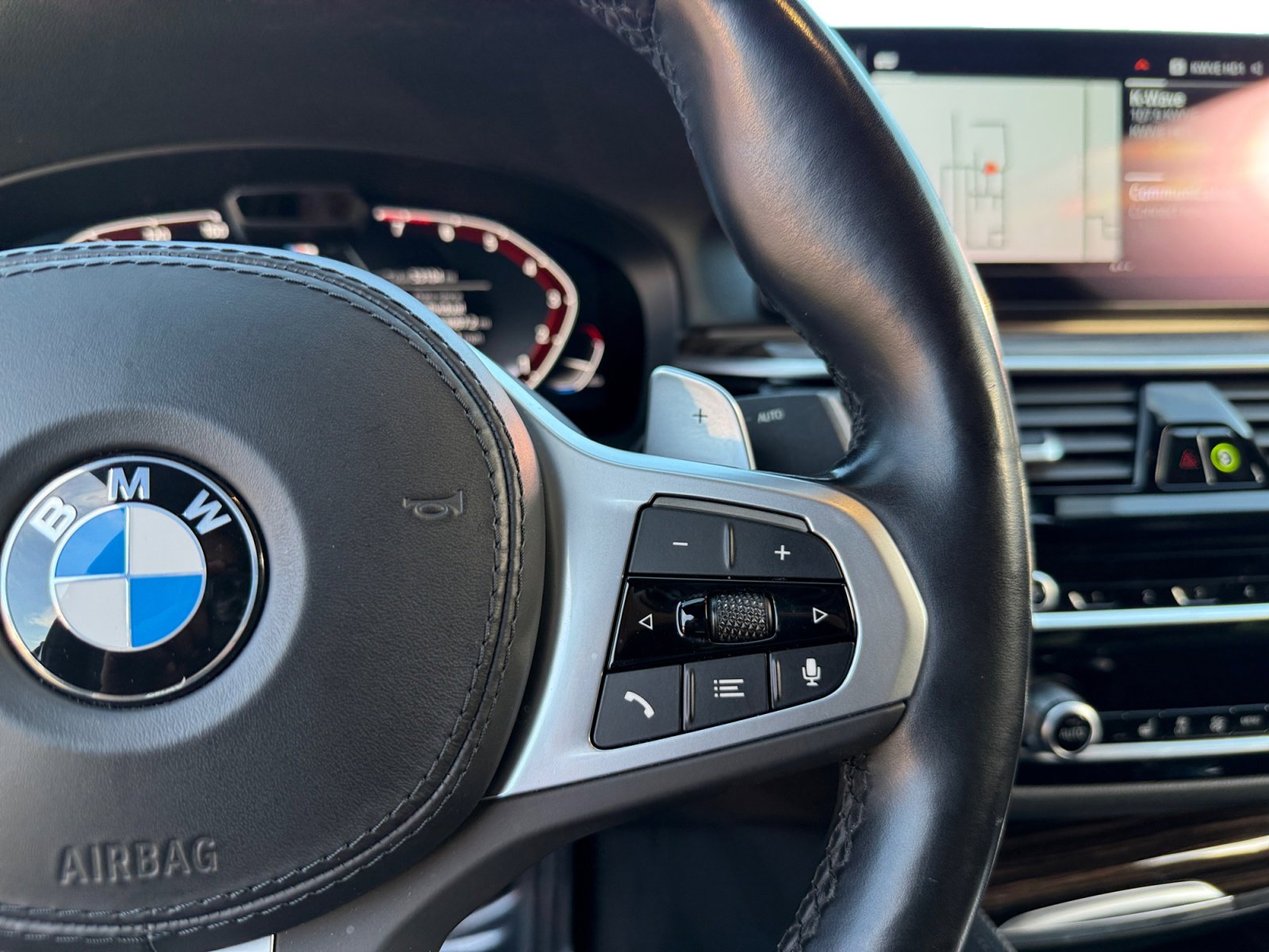 Used 2023 BMW 540i w/ M Sport Package image 11