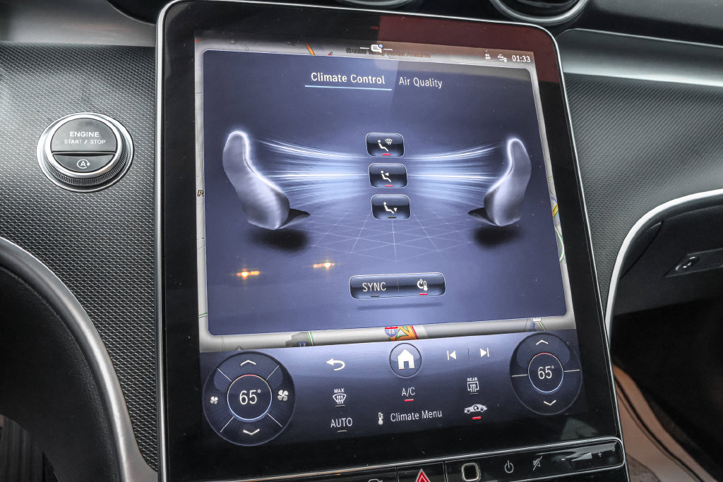 Used 2025 Mercedes-Benz C 300 4MATIC Sedan image 25