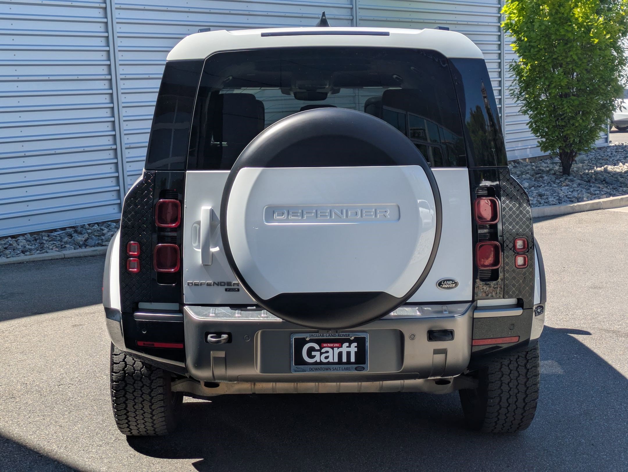 Certified 2022 Land Rover Defender 110 X-Dynamic HSE AWD/4WD image 9