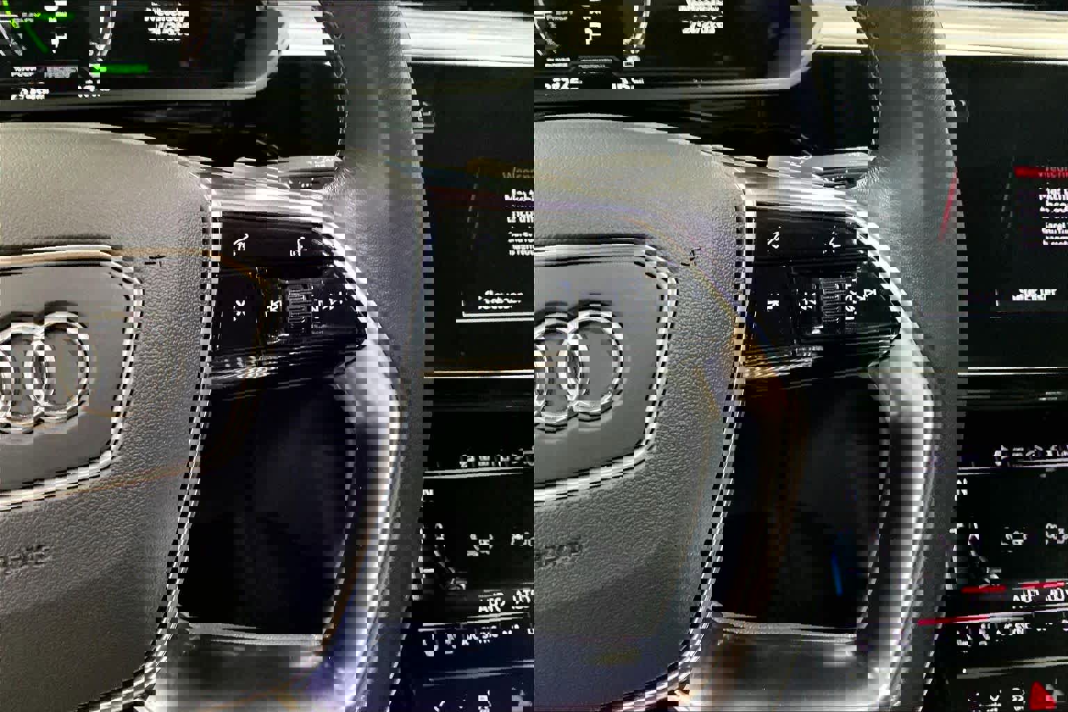 Used 2024 Audi Q8 e-tron Premium Plus w/ Premium Plus Package image 22