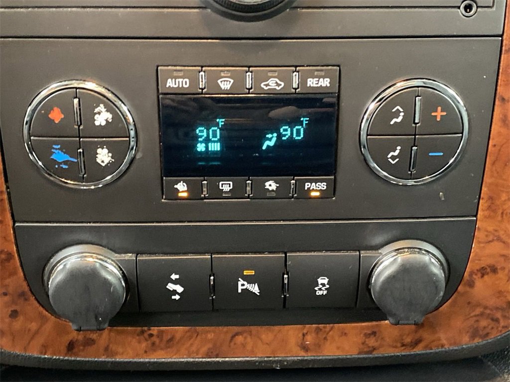 Used 2014 Chevrolet Tahoe LT image 19