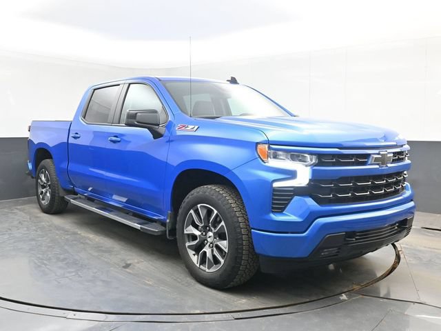 Used 2025 Chevrolet Silverado 1500 RST w/ Convenience Package II AWD/4WD image 2