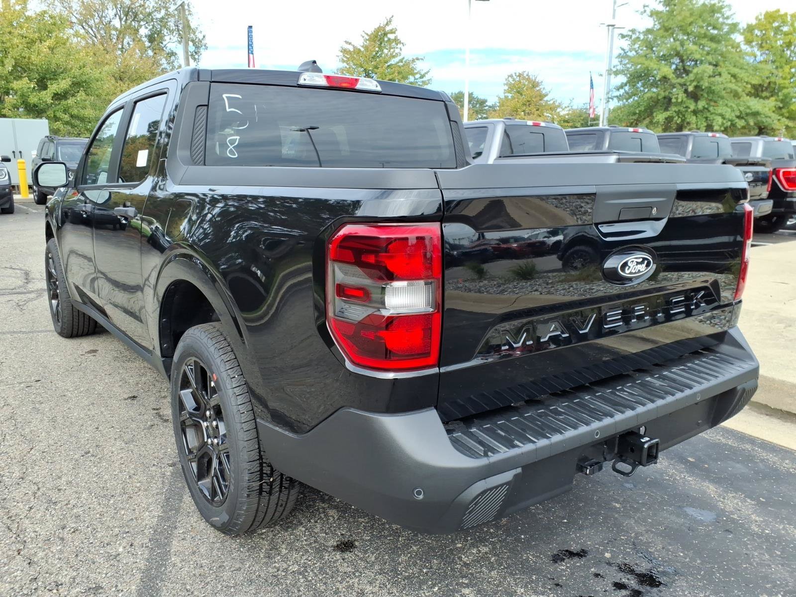 Used 2025 Ford Maverick XLT w/ XLT Luxury Package AWD/4WD image 4