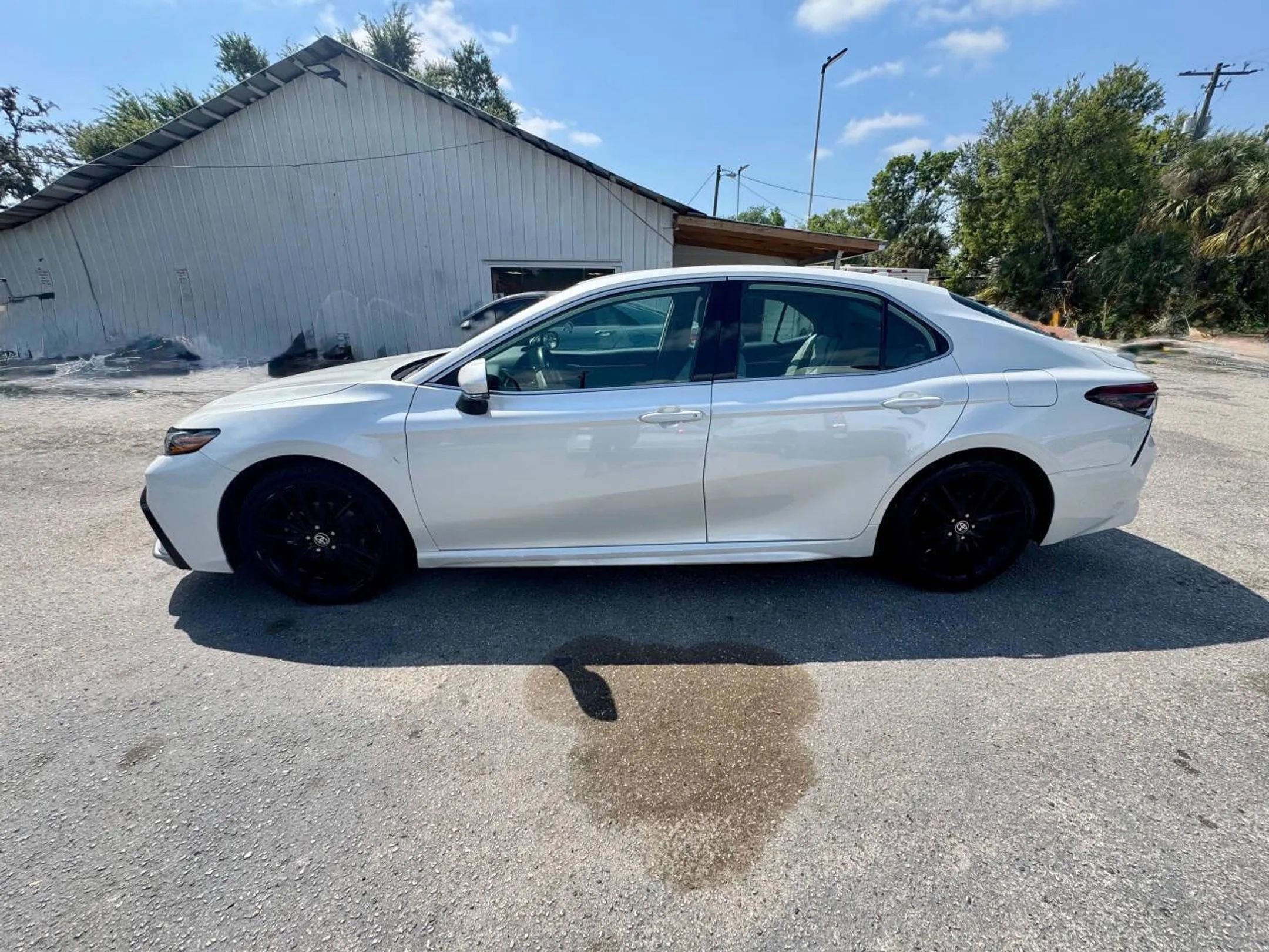 Used 2024 Toyota Camry XSE FWD image 6